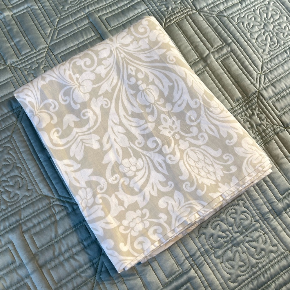 Raymond Waites Floral Print  300 Threads Full Bed Sheets